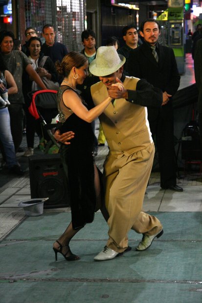 Tango en las calles de Buenos Aires