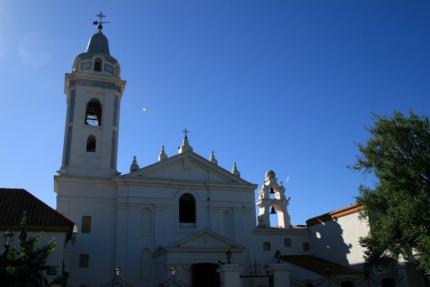 Iglesia del Cementerio de la Recoleta en Buenos Aires