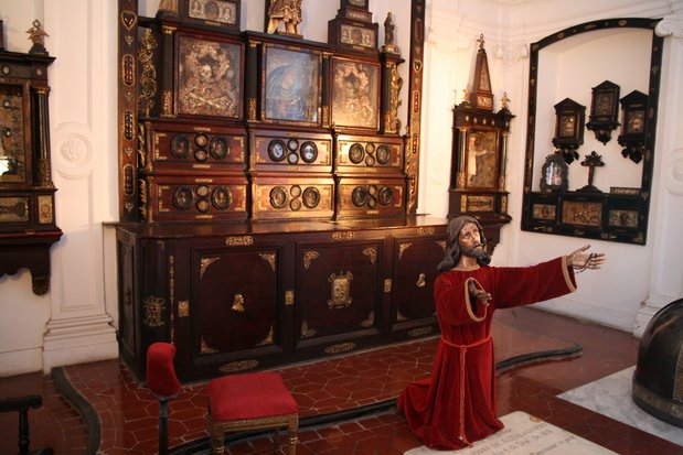 Iglesia del Cementerio de la Recoleta en Buenos Aires