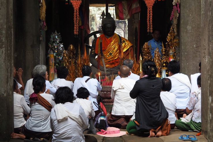 Ceremonia en el templo de Angkor Banteay Kde