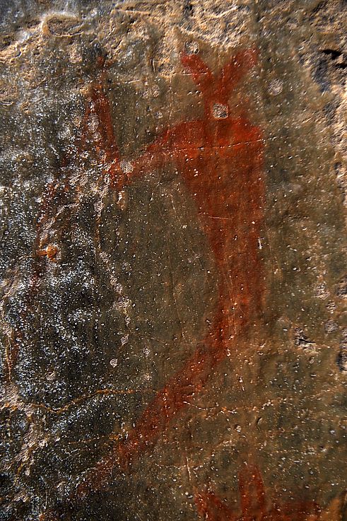 Pintura rupestre indígena en las paredes del sendero de Grotto Canyon.
