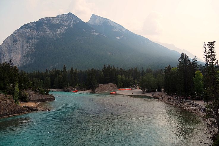 Rivière Bow, chutes Bow et mont Rundle à Banff.