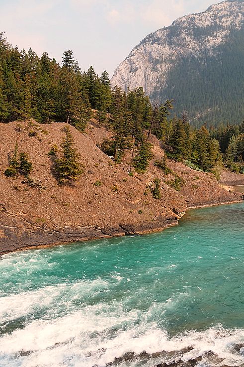 Rivière Bow aux chutes Bow, parc national Banff.