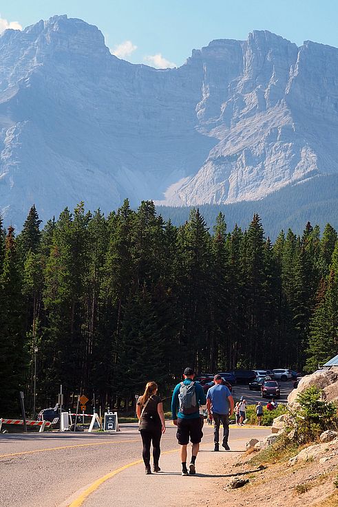 Mont Cascade en arrière-plan de la boucle du lac Minnewanka, dans le parc national Banff.