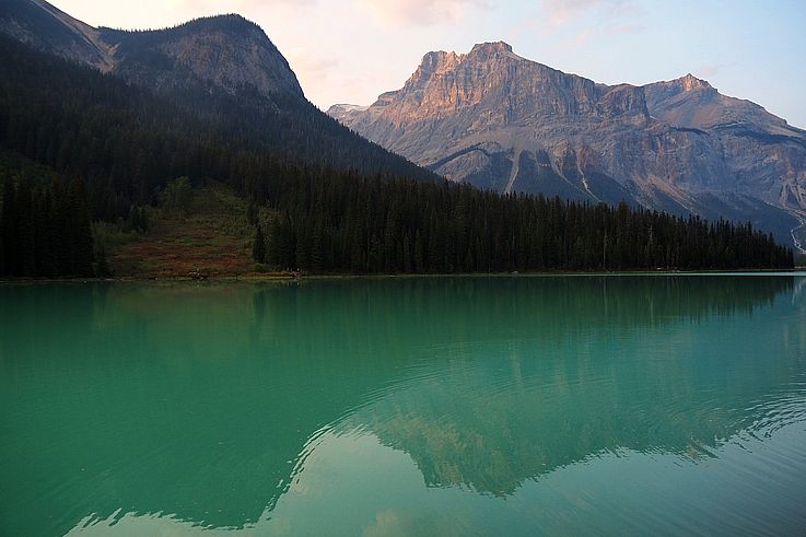 Emerald Lake dans le parc national Yoho, au cœur des Rocheuses.