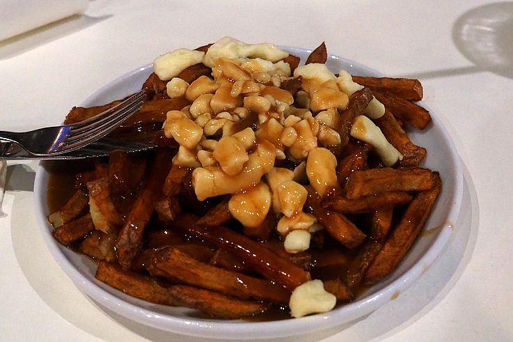 Poutine au Kimchi House à Jasper.