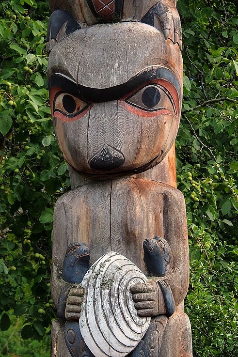 First Nations totem pole at Butchart Gardens.