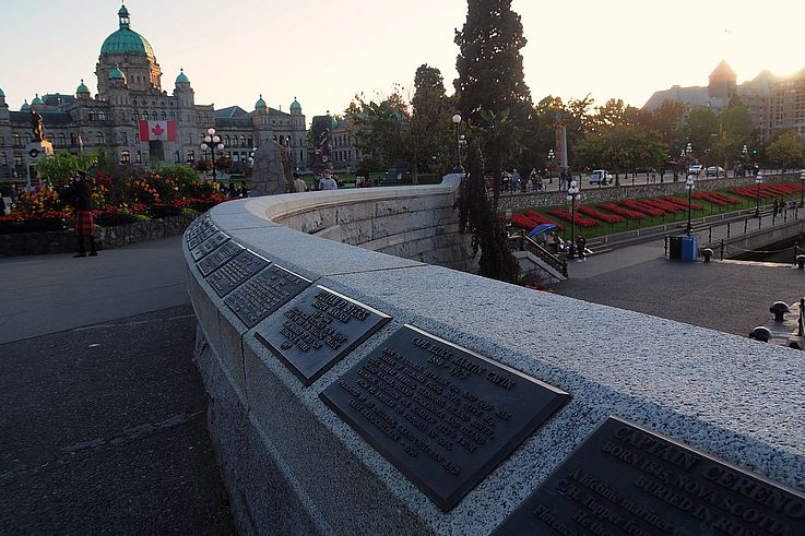 Sailors' memorial on the Parliament promenade in Victoria, with the legislative building in the background.
