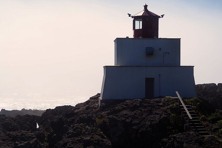 Faro de Amphitrite Point en el Wild Pacific Trail en Ucluelet.