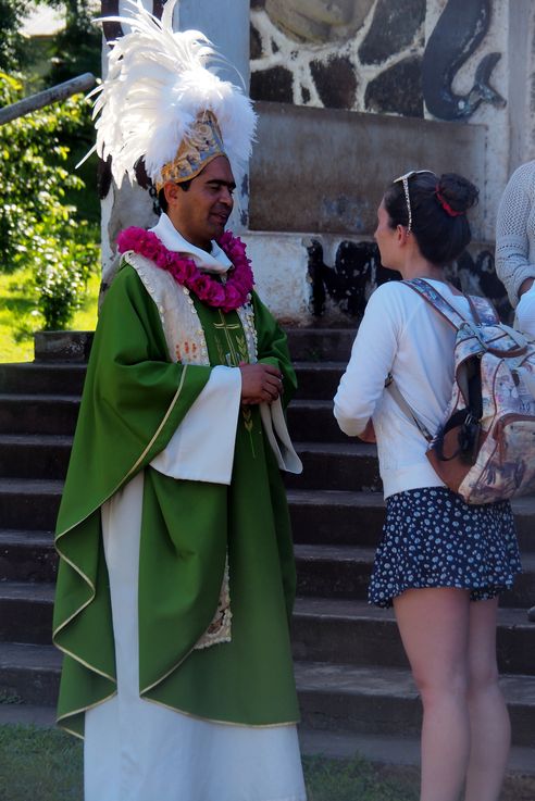 El sacerdote Bernardo Astudillo-Basulto de la Isla de Pascua