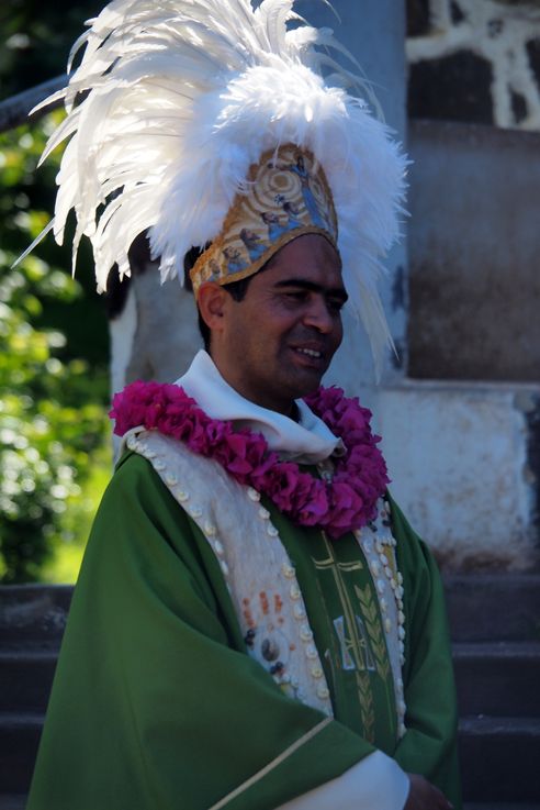 El sacerdote Bernardo Astudillo-Basulto de la Isla de Pascua