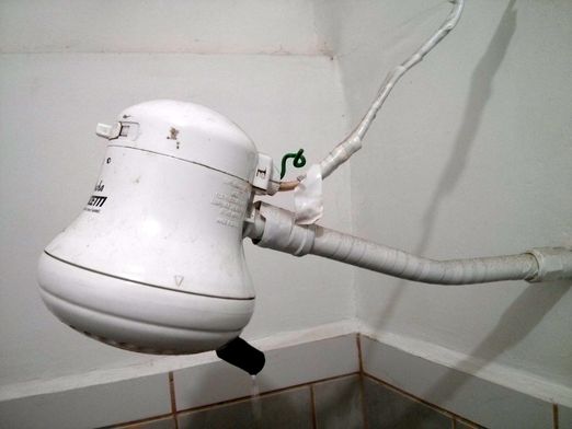 Electric shower head