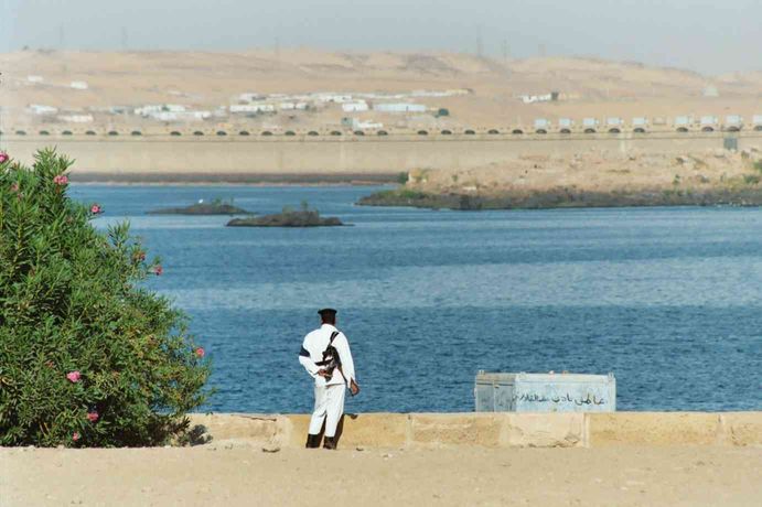 Guardia armada en Philae