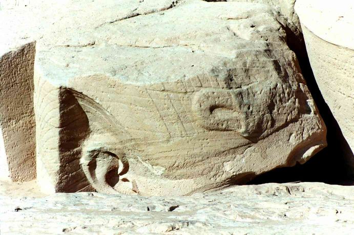 Ramses' crown on the floor of Abu Simbel