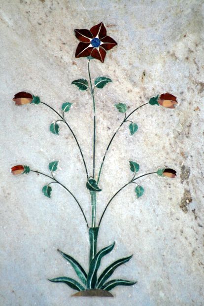 Mármol decorado del Fuerte Rojo de Nueva Delhi