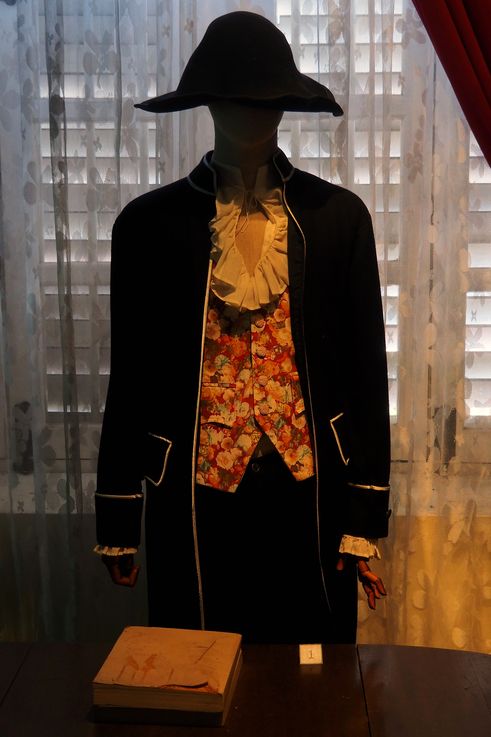 Traje histórico en exhibición en el Stadthuys de Melaka.