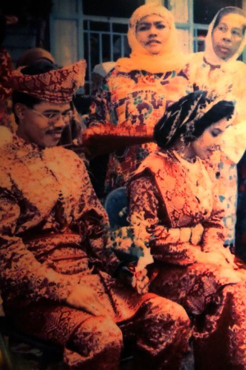 Ceremonia de boda malaya en el Stadthuys de Melaka.