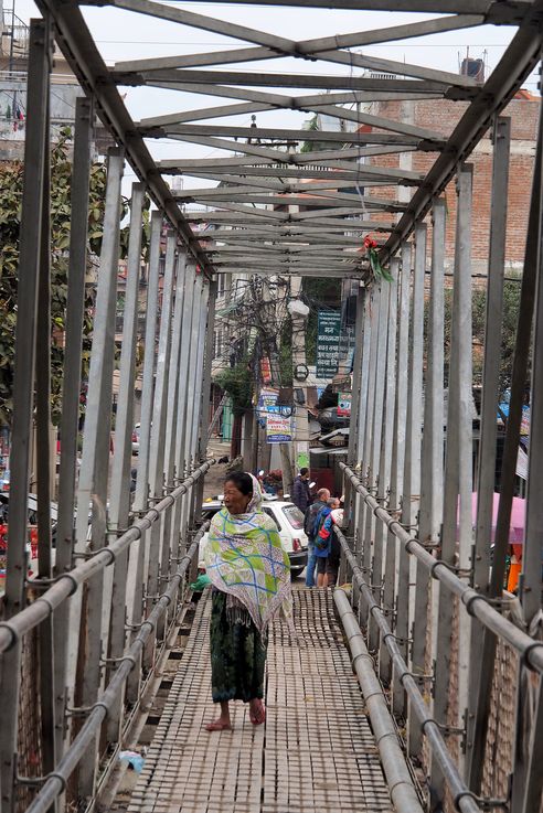 Puente sobre el río Bagmati (Katmandú)