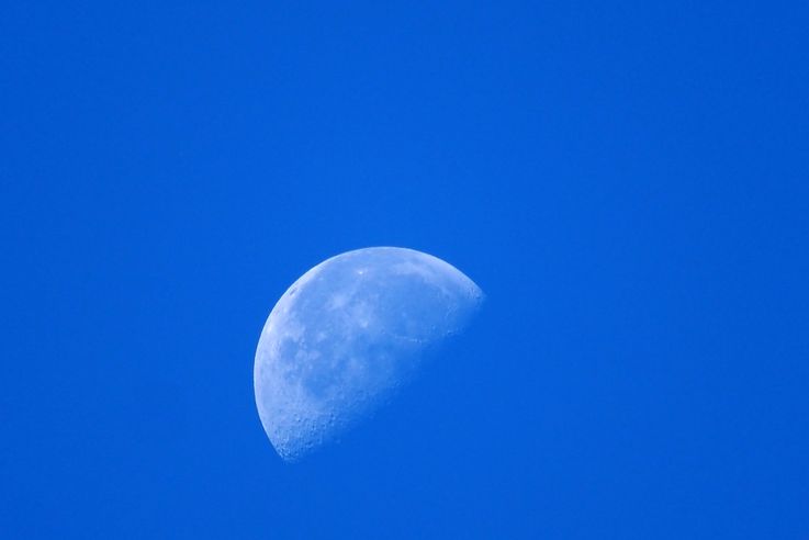 La Lune aux Annapurnas