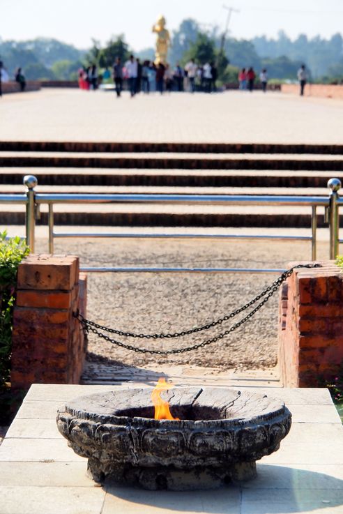 Flamme éternelle de la Paix (Lumbini)