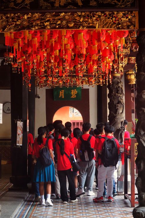 Farolillos rojos del templo Thian Hock Keng en Chinatown.