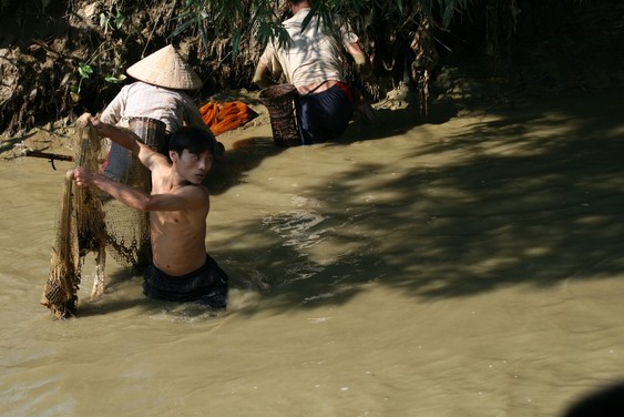 Pesca en el pueblo de Sai