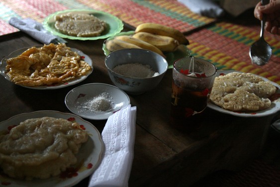 Desayuno en el pueblo de Ban Hang
