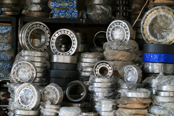 Shop specializing in ball bearings in Hanoi...